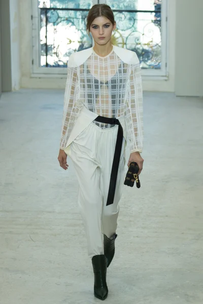 Look 35